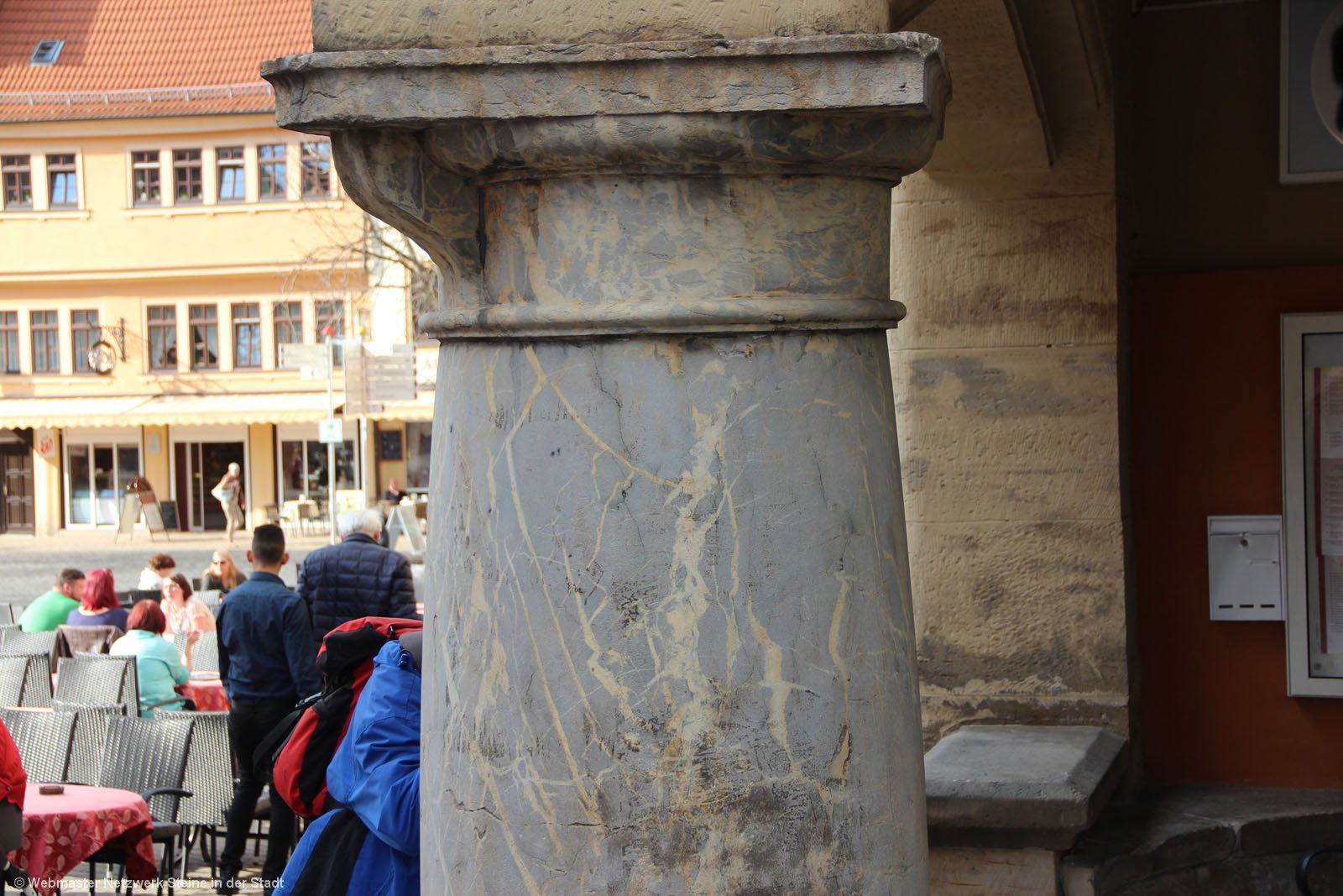 Ratskeller Ecksäule Paläozoischer Kalkstein