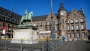 Historisches_Rathaus_mit_Jan_Wellem_Denkmal_auf_dem_Marktplatz_kl